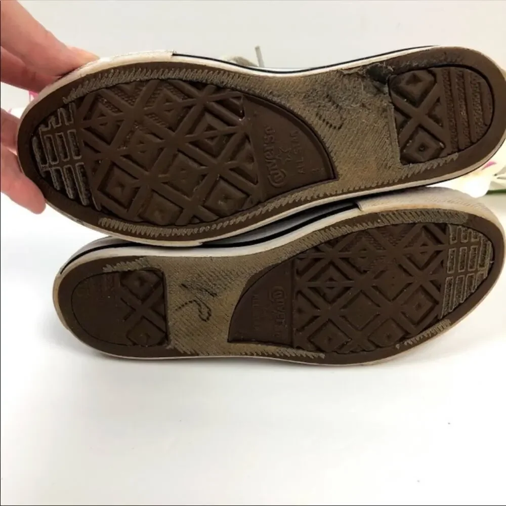 Converse Chuck Taylors Sneakers girls size 3